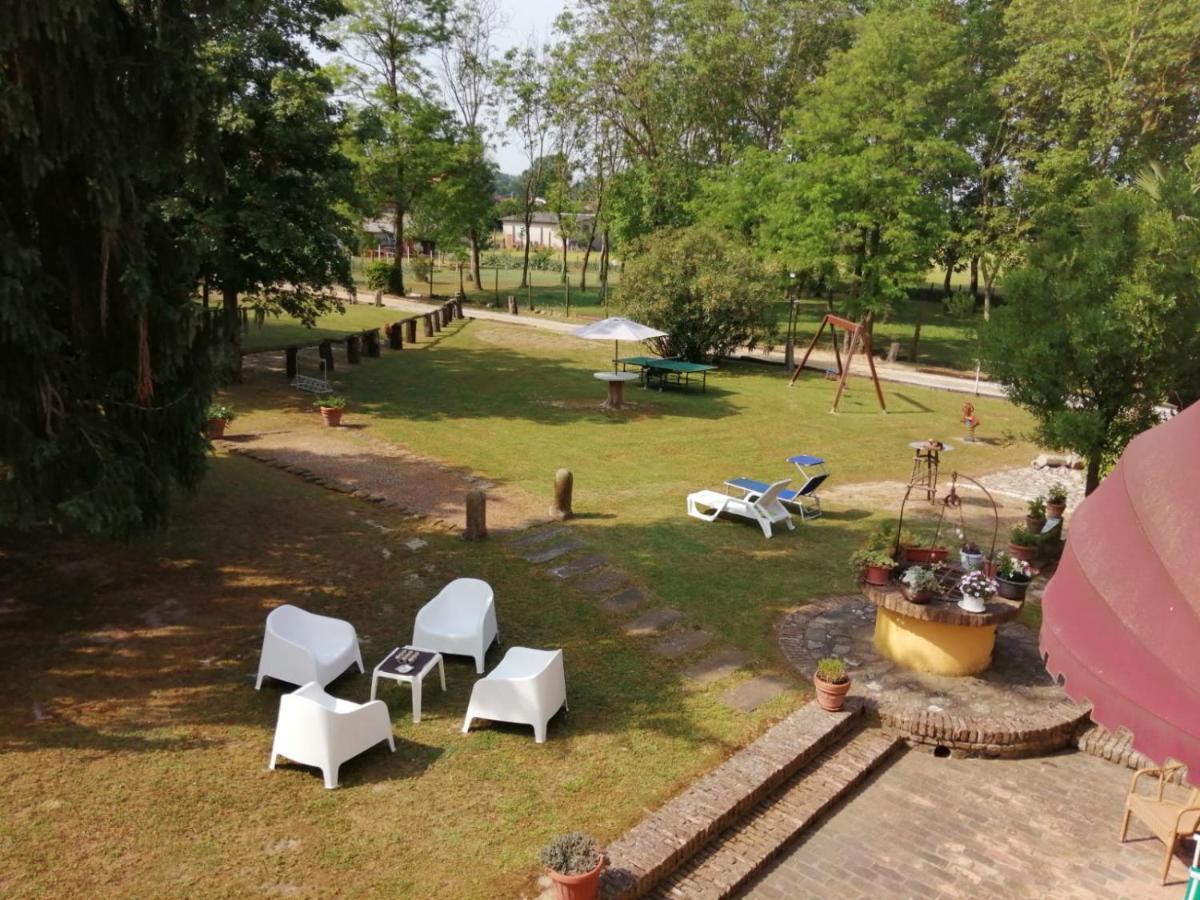 B&B Fetonte Crespino Extérieur photo